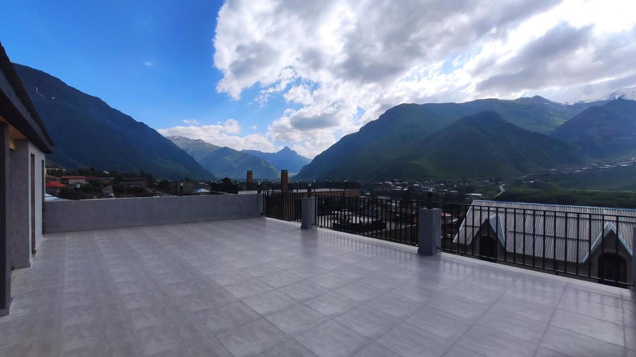 Prime Hotel Kazbegi エクステリア 写真