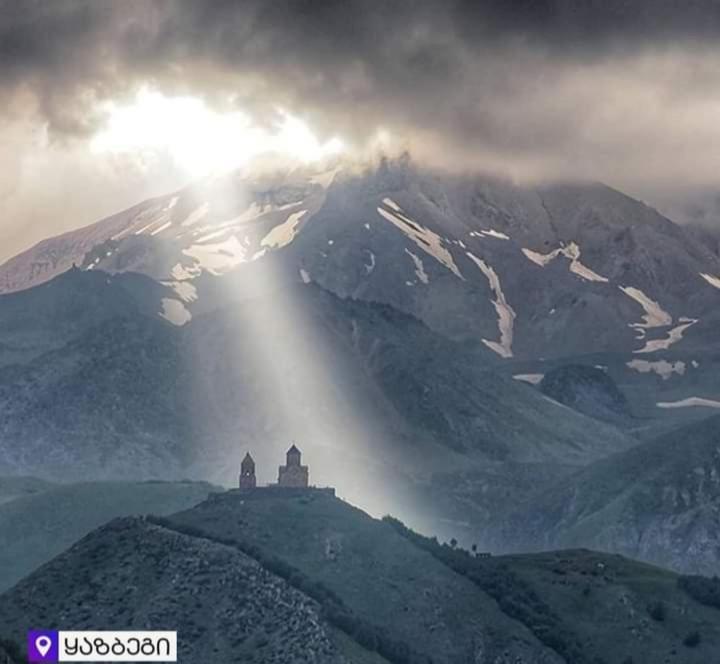 Prime Hotel Kazbegi エクステリア 写真