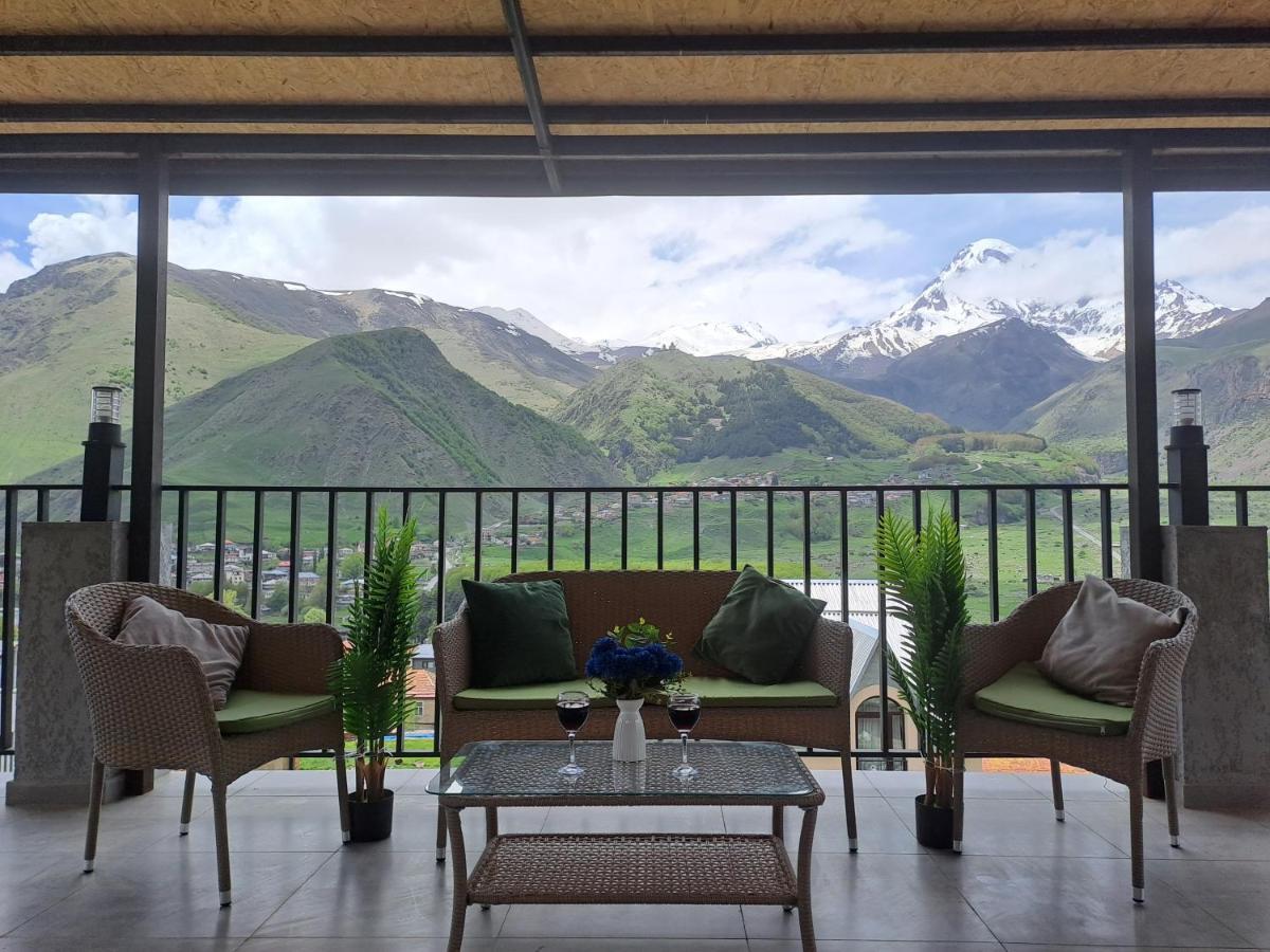 Prime Hotel Kazbegi エクステリア 写真